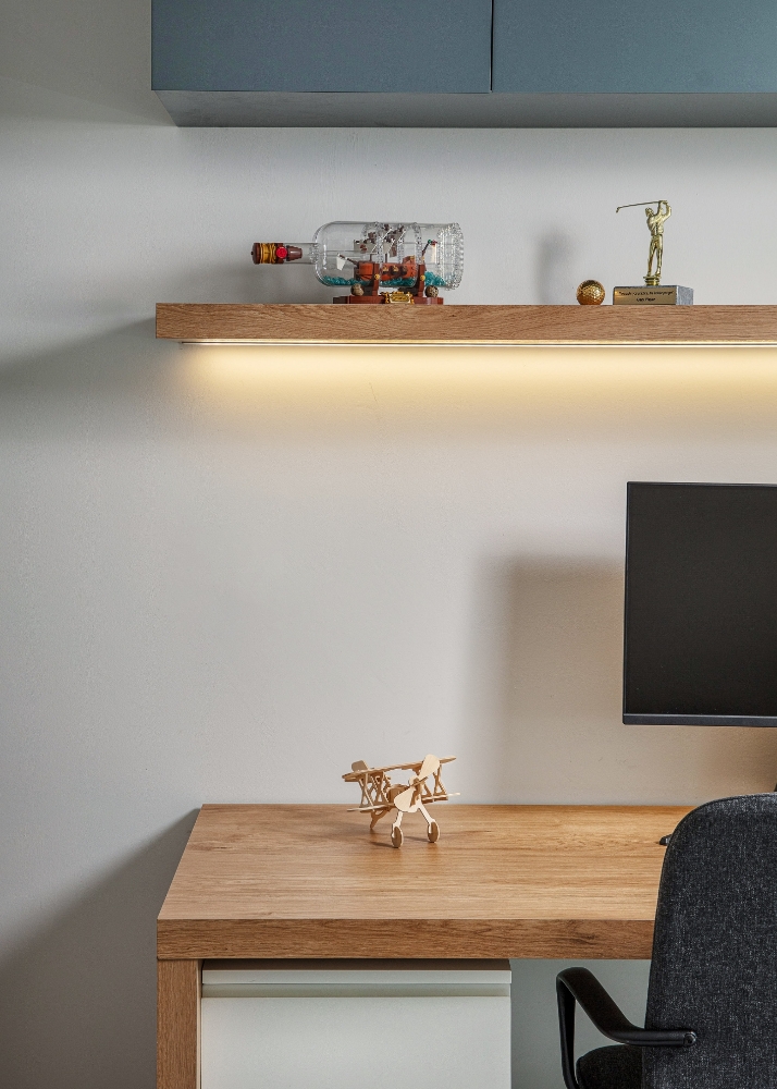 Minimalist Style Led Light Floating Shelf